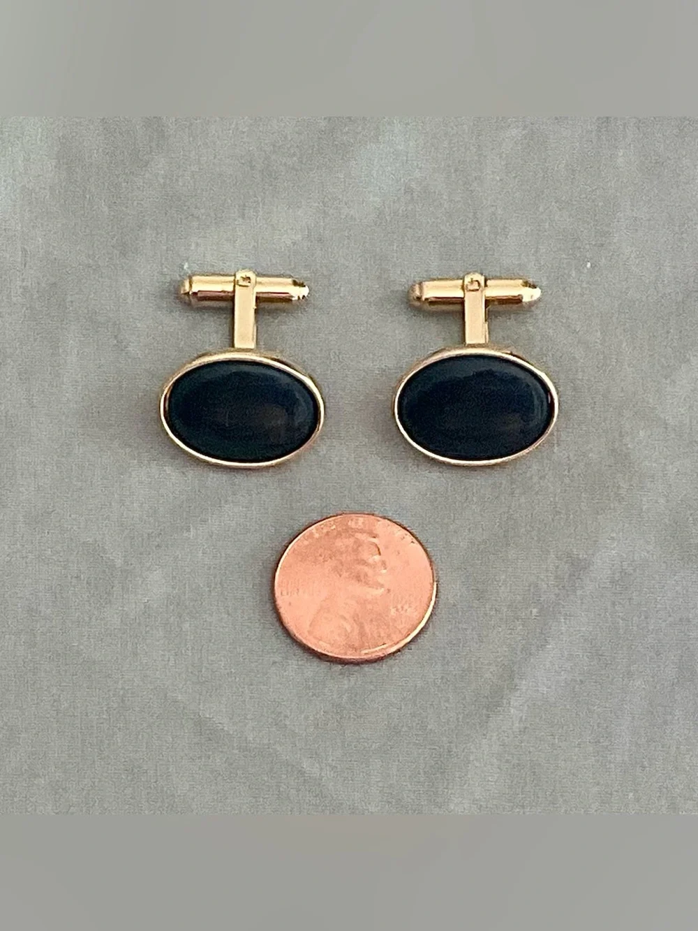 Vintage Gold Plated Black Oval Cufflinks - Men's Classic Formal Accessory